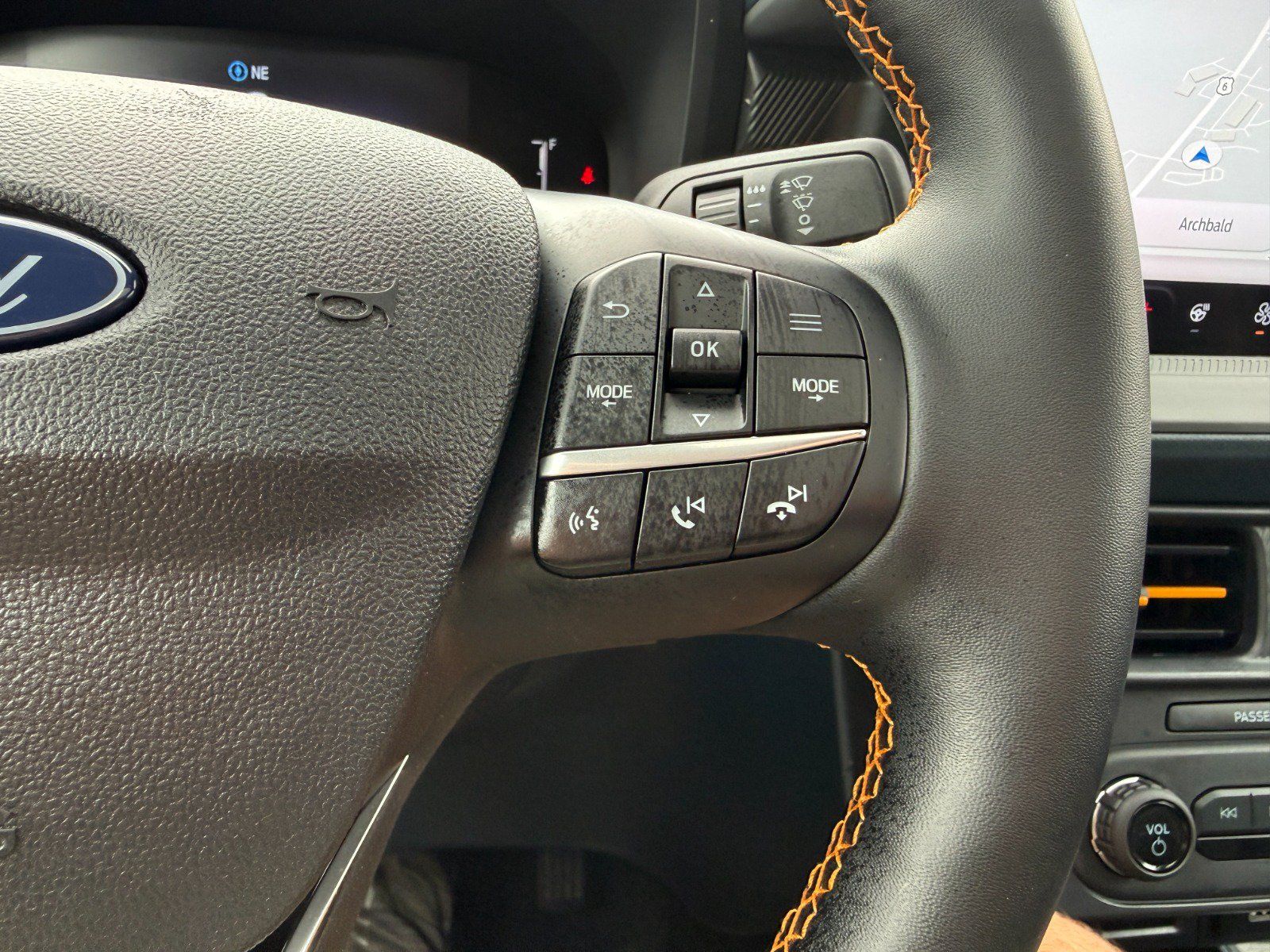 Used 2025 Ford Maverick Tremor AWD/4WD image 27