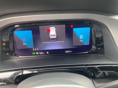 Used 2024 Volkswagen Atlas Cross Sport SE image 33