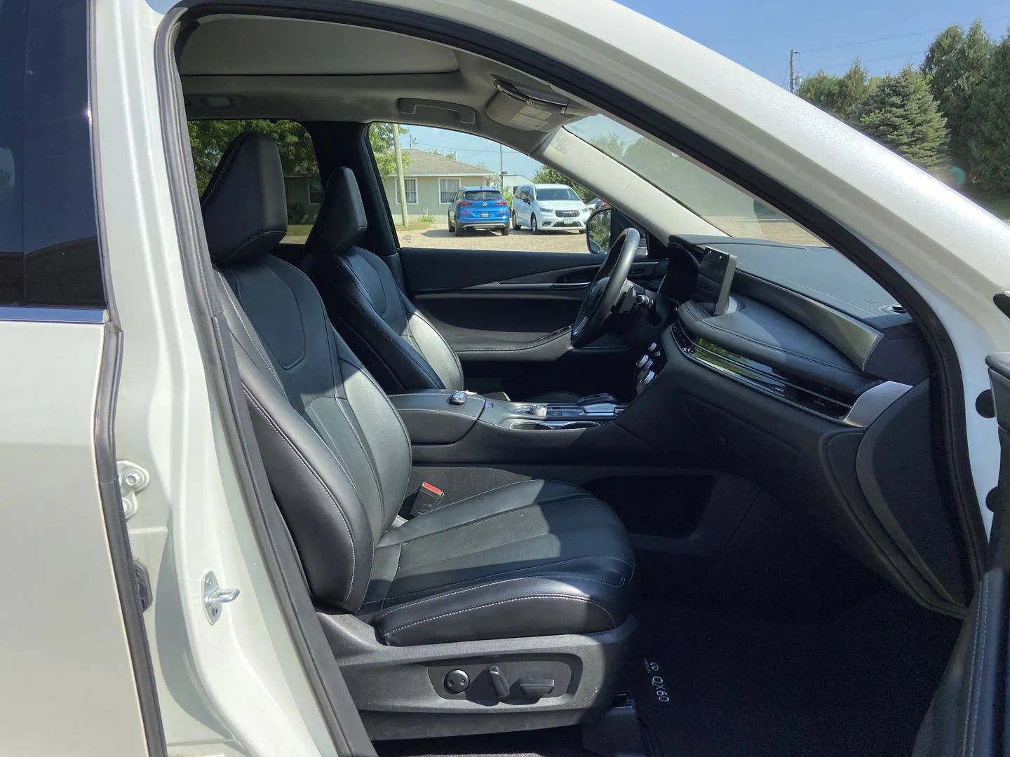 Used 2023 INFINITI QX60 Luxe AWD/4WD image 13