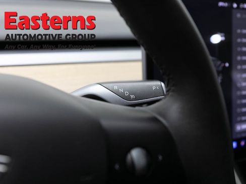 Used 2021 Tesla Model Y Long Range AWD/4WD image 13