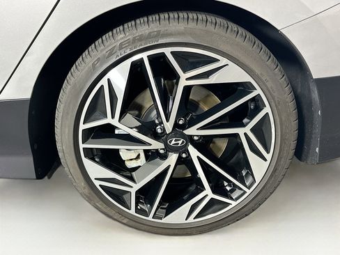 Used 2024 Hyundai Ioniq 6 SEL image 11