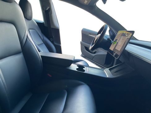 Used 2022 Tesla Model 3 Standard Range RWD image 15