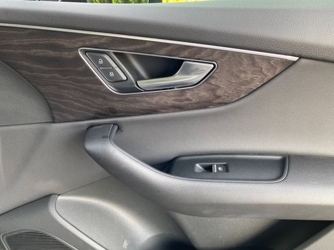 Used 2021 Audi Q7 2.0T Premium Plus w/ Executive Package image 52