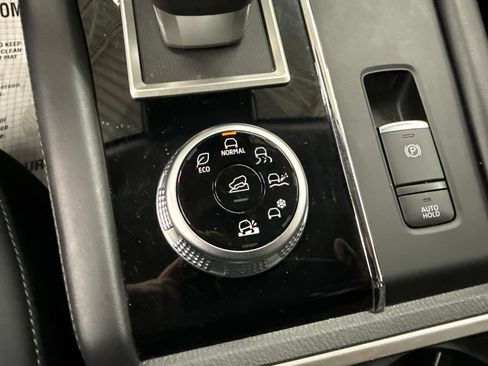 Used 2024 Mitsubishi Outlander AWD image 37