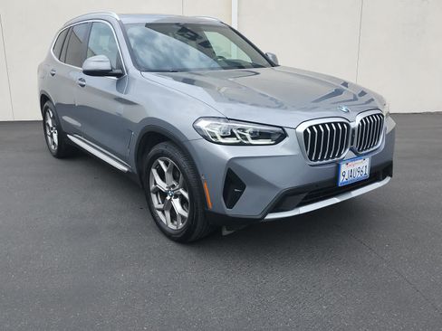 Used 2024 BMW X3 xDrive30i w/ Premium Package AWD/4WD image 2