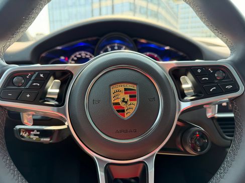 Certified 2023 Porsche Cayenne Coupe AWD/4WD image 11