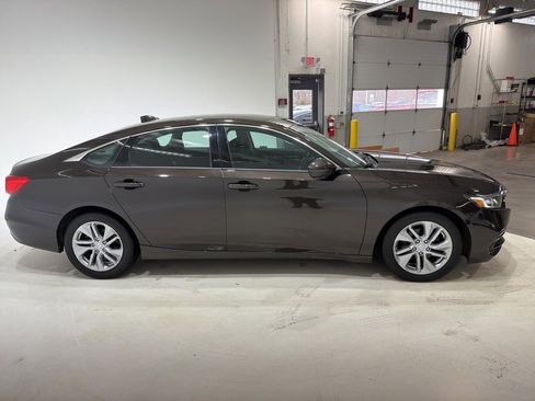 Used 2018 Honda Accord LX image 5