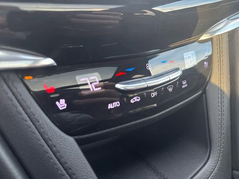 Used 2020 Cadillac XT6 Premium Luxury image 17