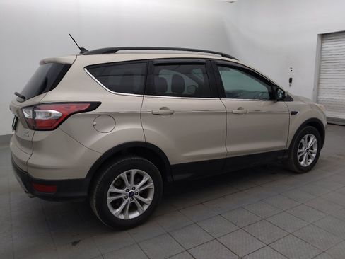 Used 2018 Ford Escape SE w/ SE Sync 3 Package FWD image 10