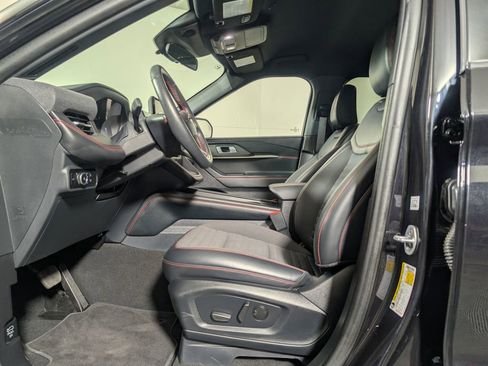 Certified 2025 Ford Explorer ST-Line image 11