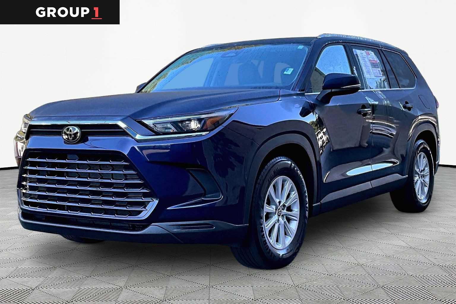 Used 2025 Toyota Grand Highlander FWD image 1