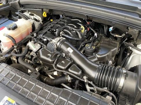 Used 2023 Jeep Grand Cherokee L Laredo AWD/4WD image 13