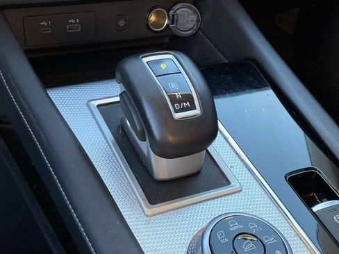 Used 2023 Mitsubishi Outlander SEL image 17