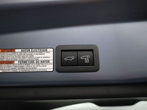 Certified 2023 Toyota Corolla Cross XLE image 23