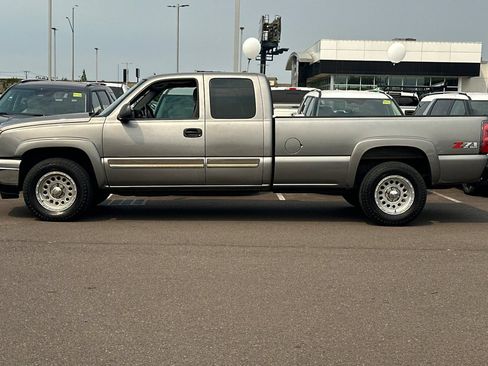 Used 2006 Chevrolet Silverado 1500 LT w/ Light Duty Power Package AWD/4WD image 6