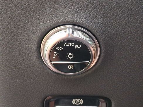 Used 2026 Mercedes-Benz GLC 300 4MATIC image 19