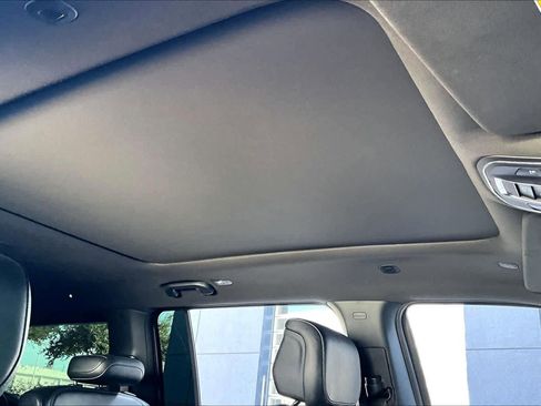 Used 2023 Jeep Wagoneer Series II w/ Premium Group I image 13