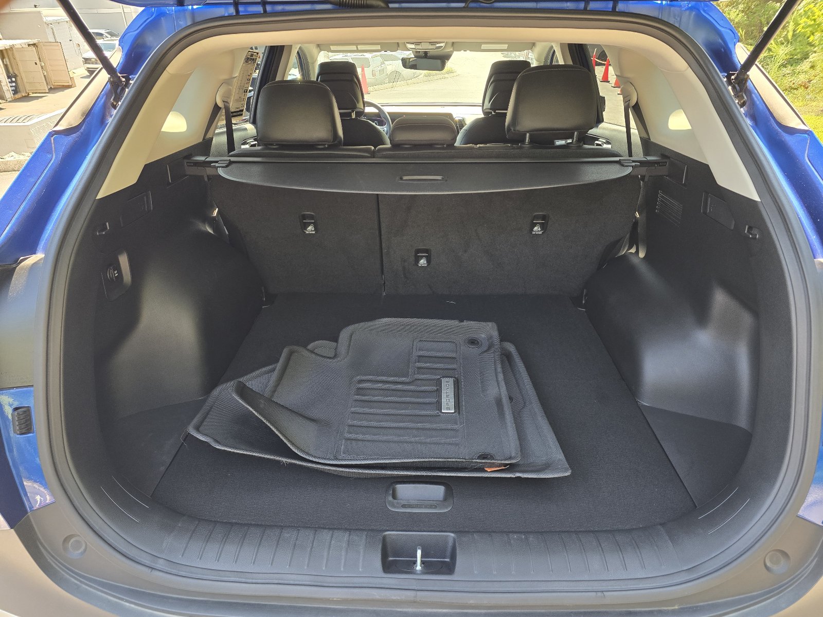 Used 2025 Kia Sportage EX FWD image 25