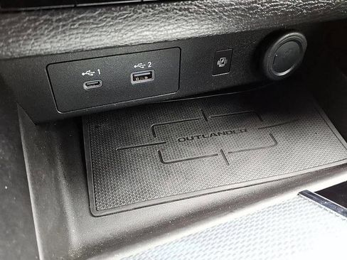 Used 2022 Mitsubishi Outlander SEL AWD/4WD image 28