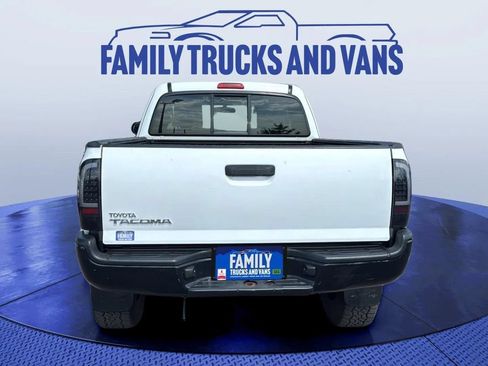 Used 2014 Toyota Tacoma 4x4 Access Cab w/ Convenience Package image 3