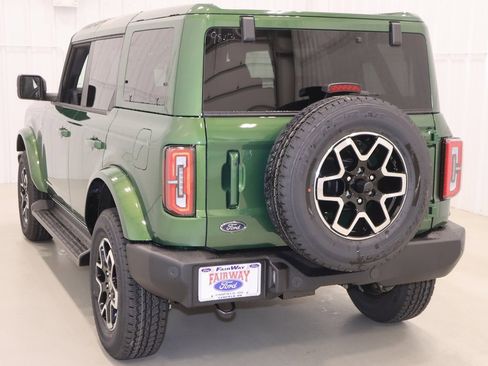 New 2025 Ford Bronco Outer Banks image 6