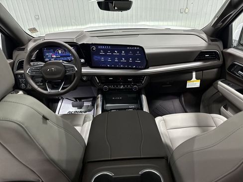 New 2026 Chevrolet Suburban Z71 w/ Z71 Off-Road Package AWD/4WD image 21