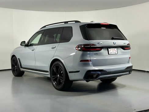 Used 2023 BMW X7 xDrive40i w/ M Sport Package AWD/4WD image 5