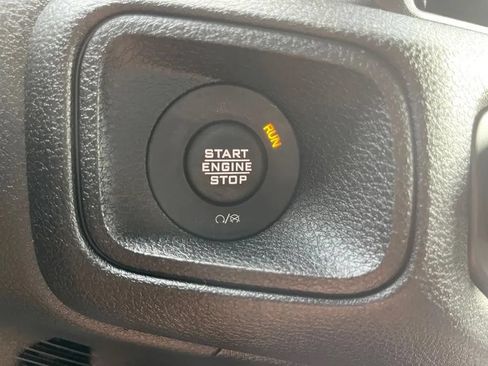 Used 2024 Jeep Wrangler Unlimited Sport AWD/4WD image 30