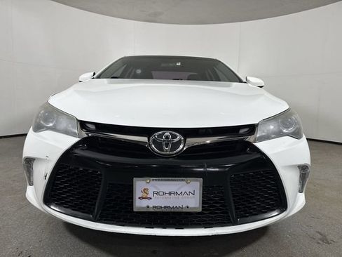 Used 2017 Toyota Camry SE image 25
