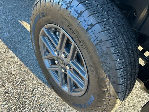 Used 2025 Jeep Wrangler Sport S image 24