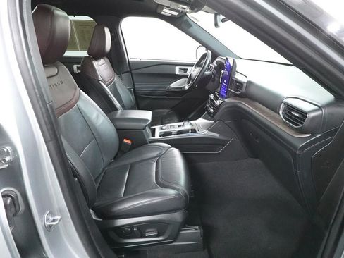 Certified 2023 Ford Explorer Platinum w/ Technology Package AWD/4WD image 35