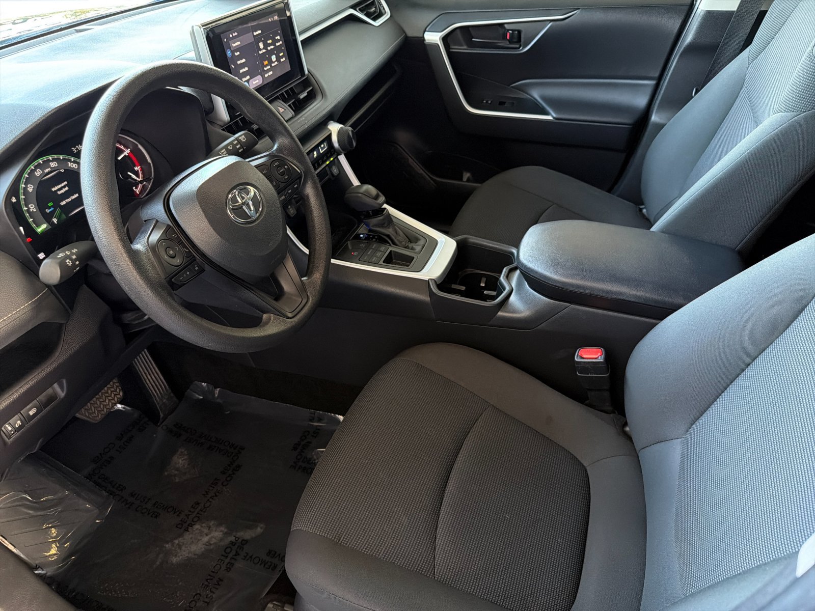 Used 2025 Toyota RAV4 LE AWD/4WD image 9