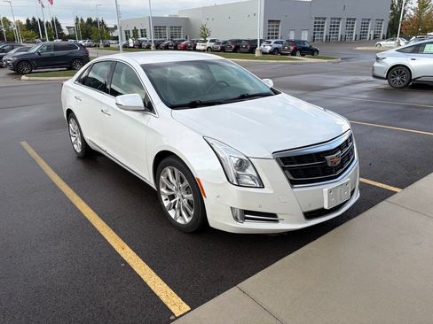 Used 2017 Cadillac XTS Luxury FWD image 2