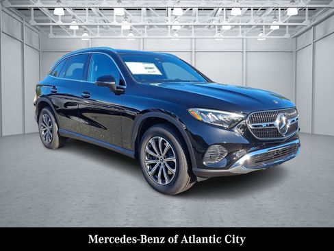 Used 2026 Mercedes-Benz GLC 300 4MATIC image 1
