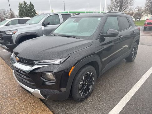 Used 2023 Chevrolet TrailBlazer LT image 3