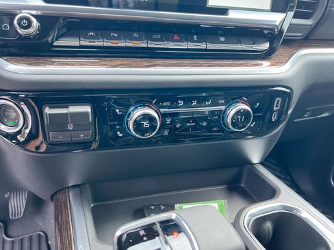 New 2026 GMC Sierra 1500 Elevation w/ Preferred Package image 17