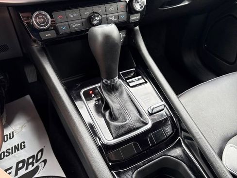 Used 2026 Jeep Compass Limited image 20