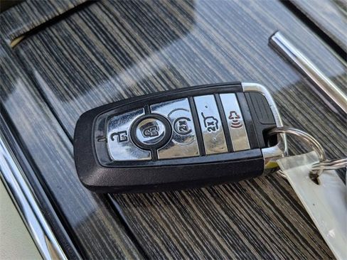 Used 2020 Lincoln Navigator L Black Label w/ Cargo Convenience Package image 30