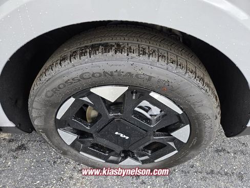 New 2026 Kia Carnival EX FWD image 9