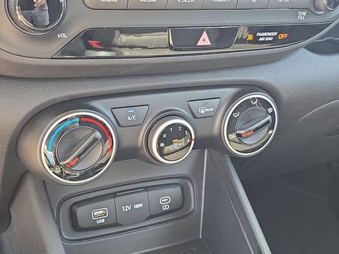 New 2026 Hyundai Venue SE FWD image 30