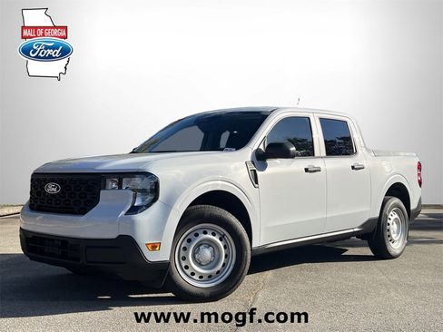 New 2025 Ford Maverick XL image 1