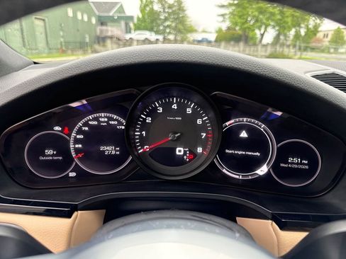 Used 2021 Porsche Cayenne Coupe AWD/4WD image 20