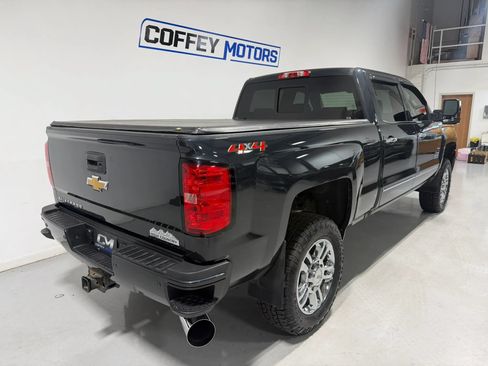 Used 2018 Chevrolet Silverado 2500 High Country w/ Duramax Plus Package AWD/4WD image 6