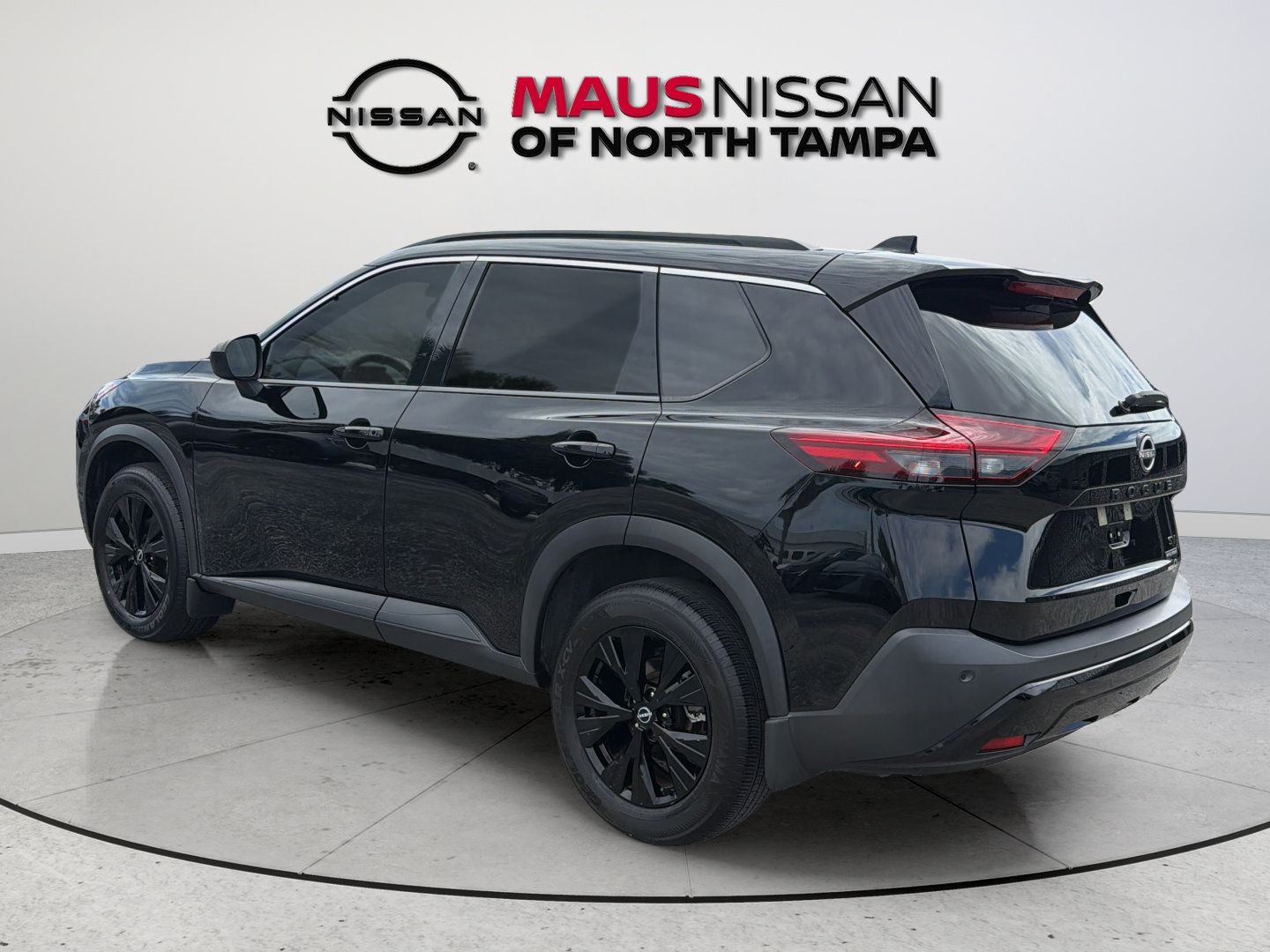 Used 2023 Nissan Rogue SV w/ SV Premium B Package FWD image 7