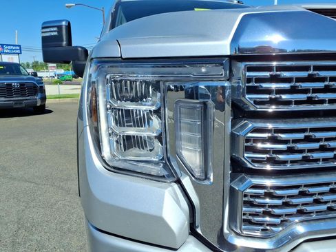 Used 2020 GMC Sierra 2500 Denali w/ Denali Ultimate Package AWD/4WD image 11