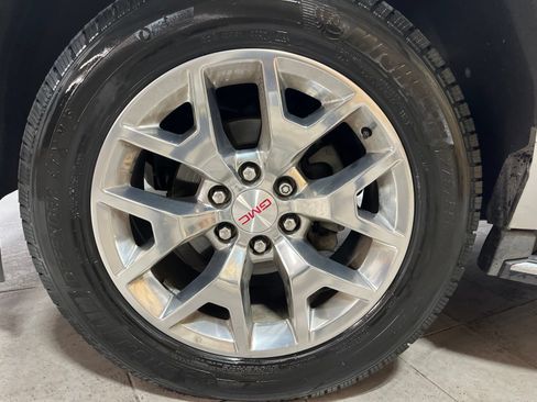 Used 2017 GMC Yukon SLE w/ SLE Value Package RWD image 9