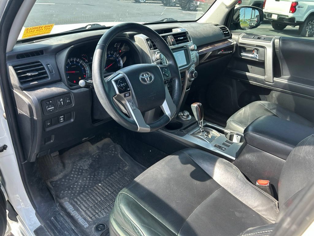 Used 2018 Toyota 4Runner Limited AWD/4WD image 18