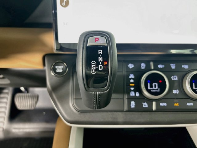 New 2026 Land Rover Defender 110 S AWD/4WD image 19