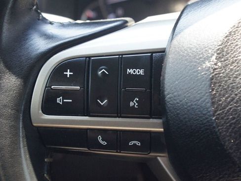 Used 2017 Lexus ES 350 w/ Premium Package FWD image 10