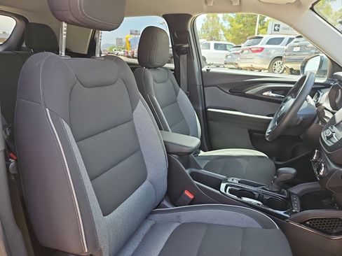 Used 2023 Chevrolet TrailBlazer LT FWD image 24